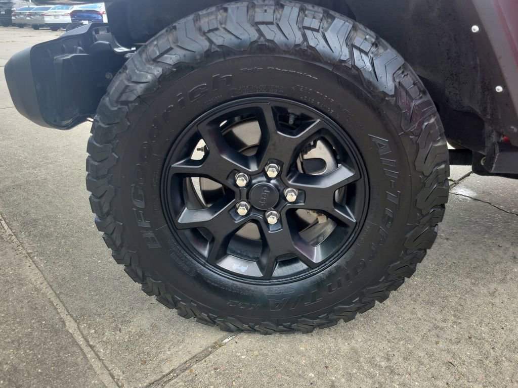 Used 2022 Jeep Wrangler Sport AWD/4WD image 30