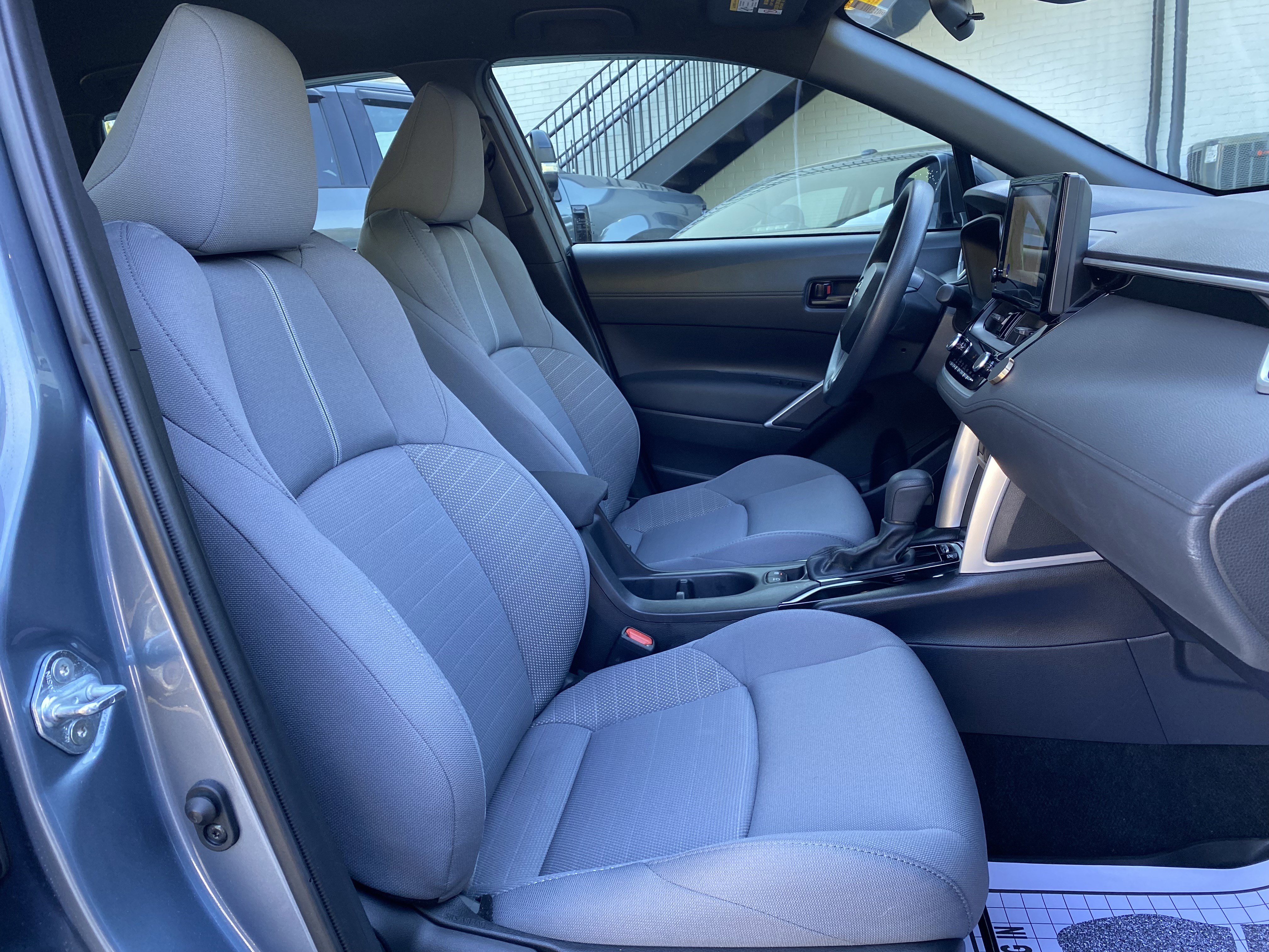 Used 2025 Toyota Corolla Cross AWD Hybrid image 33