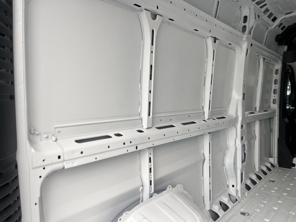 Used 2025 RAM ProMaster 2500 w/ Convenience Group image 14