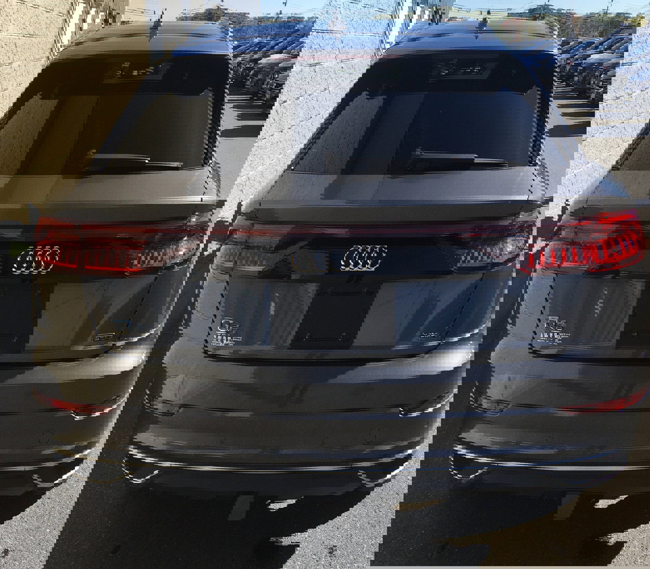 Used 2019 Audi Q8 Premium Plus image 4