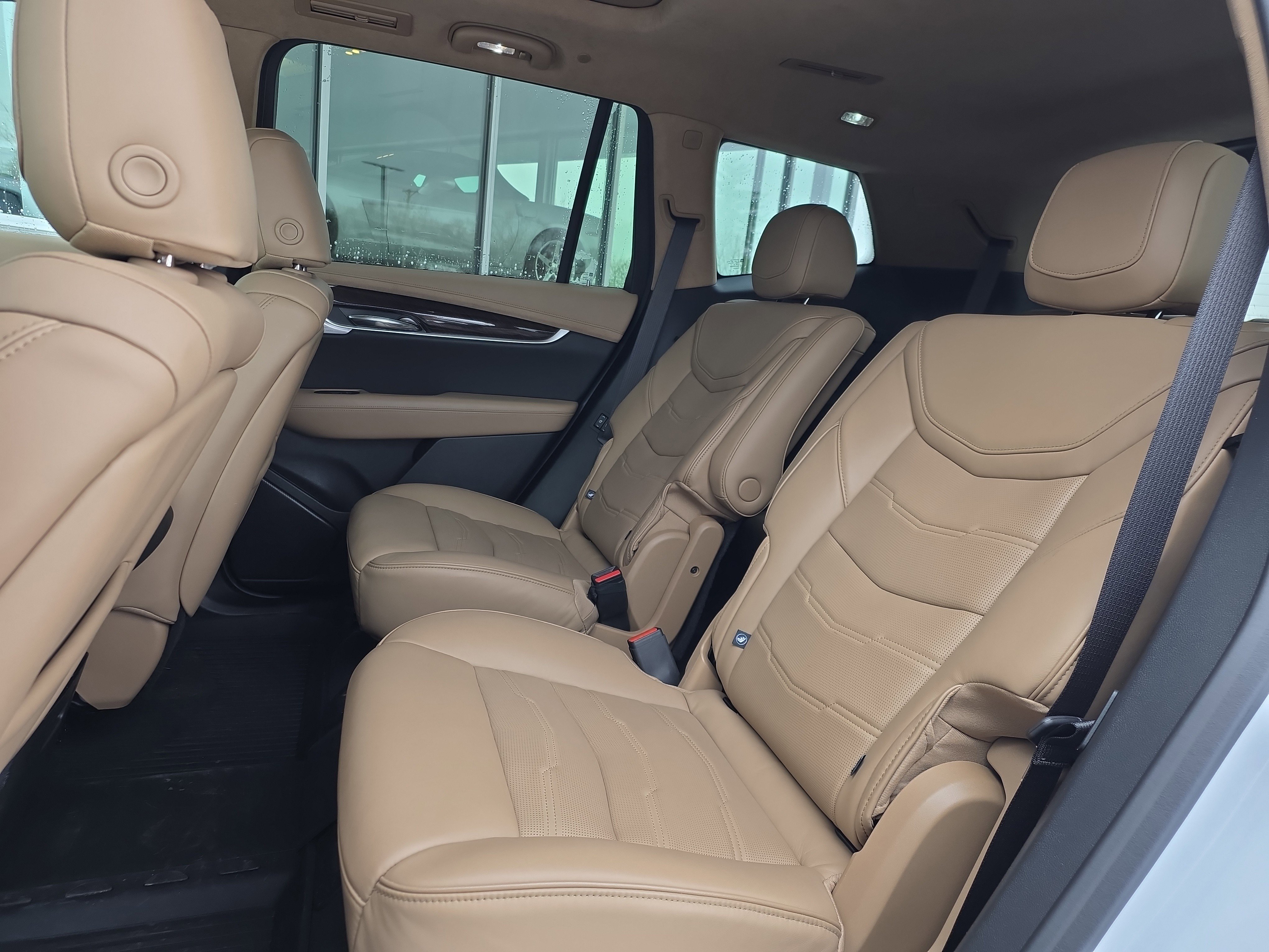 Used 2025 Cadillac XT6 Sport w/ Platinum Package image 36