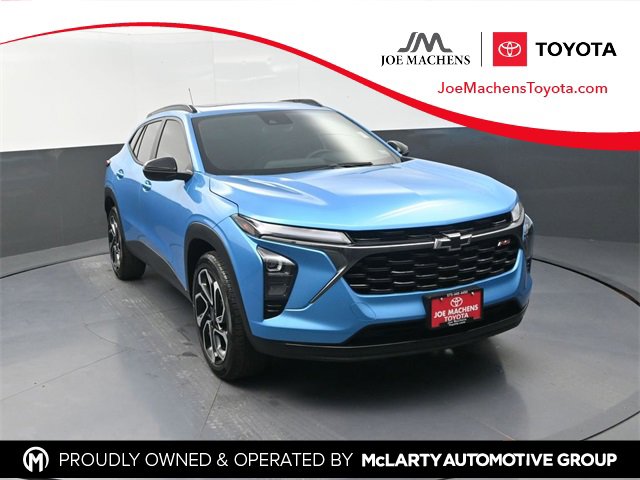 Used 2025 Chevrolet Trax RS w/ Sunroof Package image 1