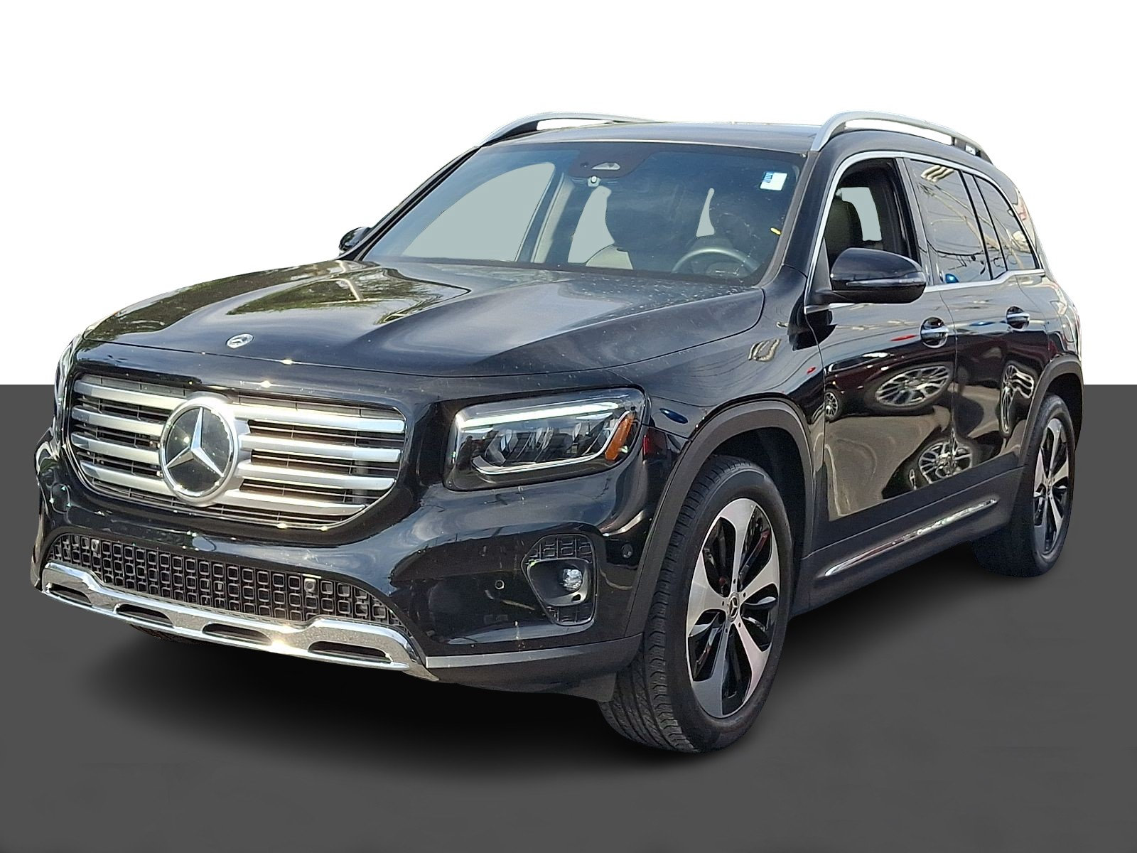 Used 2024 Mercedes-Benz GLB 250 4MATIC image 3