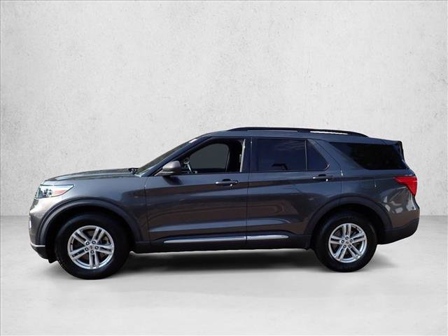 Used 2020 Ford Explorer XLT AWD/4WD image 2