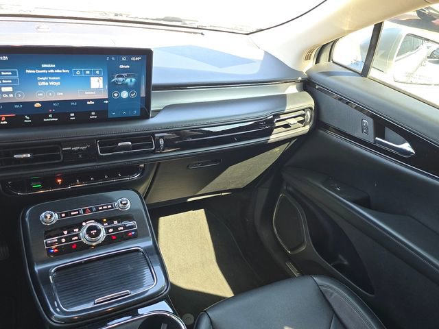 Used 2021 Lincoln Nautilus FWD image 12