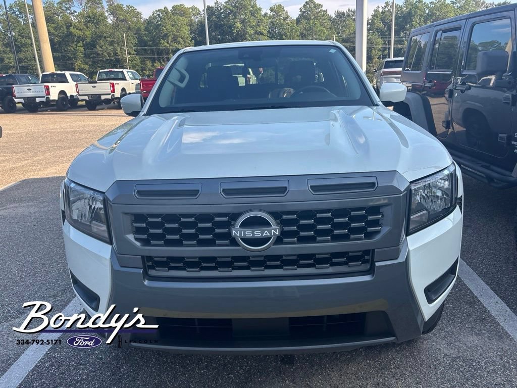 Used 2025 Nissan Frontier SV RWD image 2