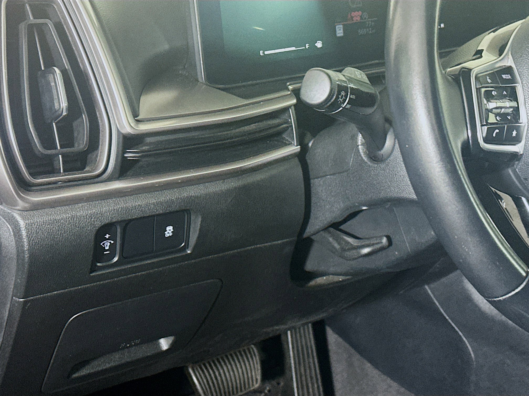 Used 2024 Kia Sorento S image 17
