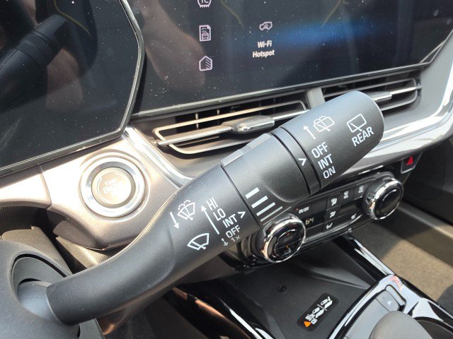 New 2026 Chevrolet Trax ACTIV w/ Sunroof Package FWD image 34