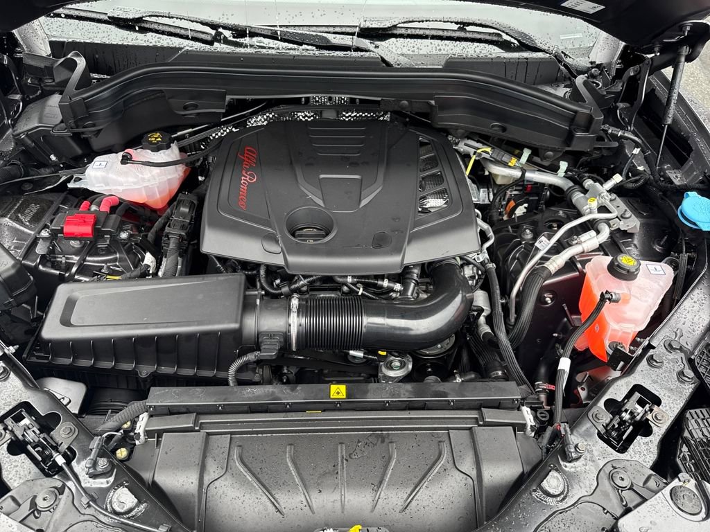 New 2025 Alfa Romeo Stelvio Sprint image 29