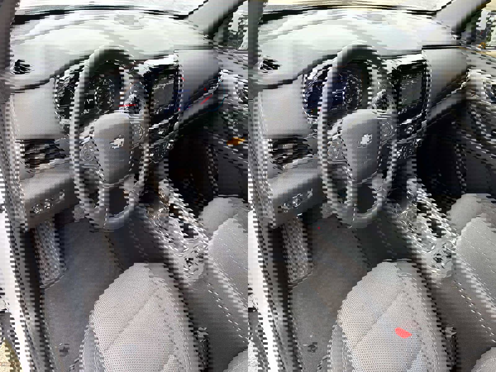 Used 2023 Chevrolet Traverse LT image 36