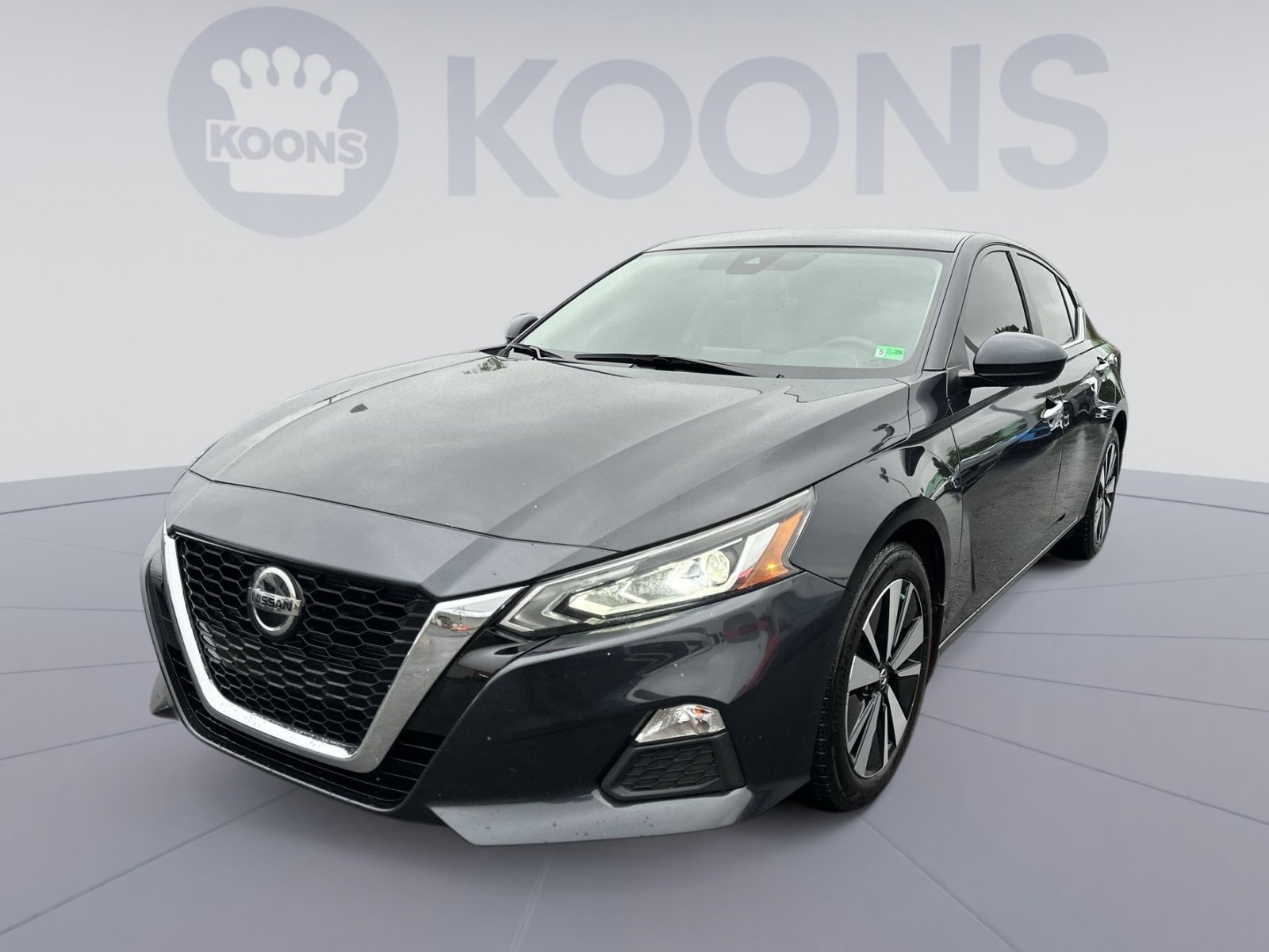 Used 2021 Nissan Altima 2.5 SV FWD image 1