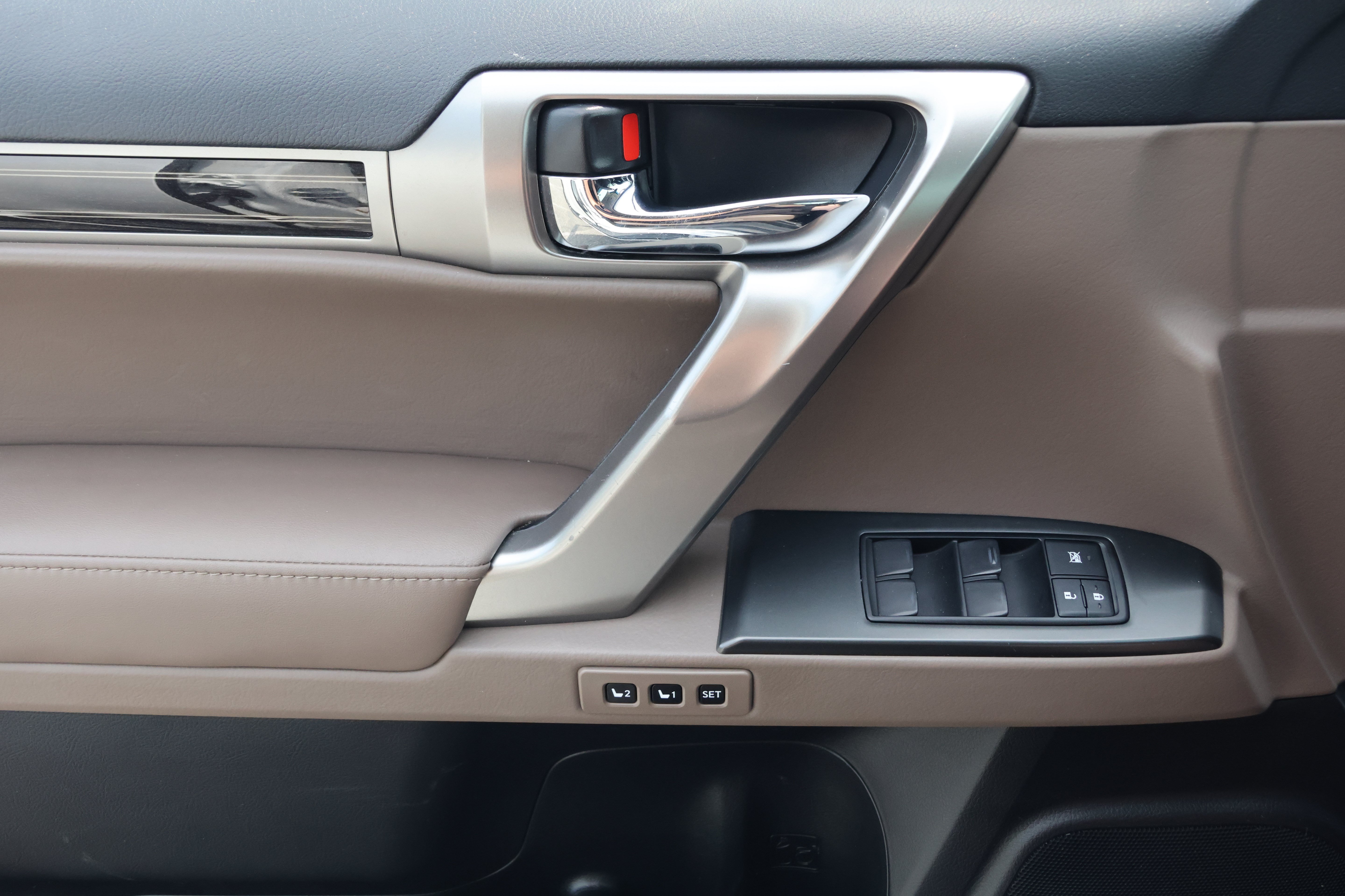 Certified 2023 Lexus GX 460 Luxury w/ Accessory Package AWD/4WD image 12