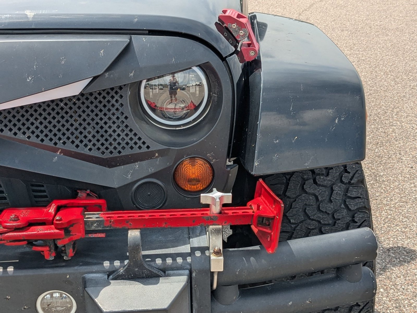 Used 2013 Jeep Wrangler Unlimited Sahara w/ Connectivity Group AWD/4WD image 9