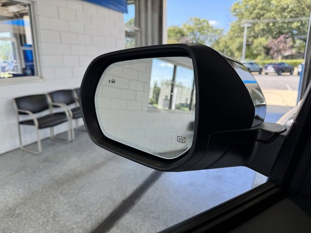 New 2026 Chevrolet Traverse RS w/ LPO, Floor Liner Package image 23