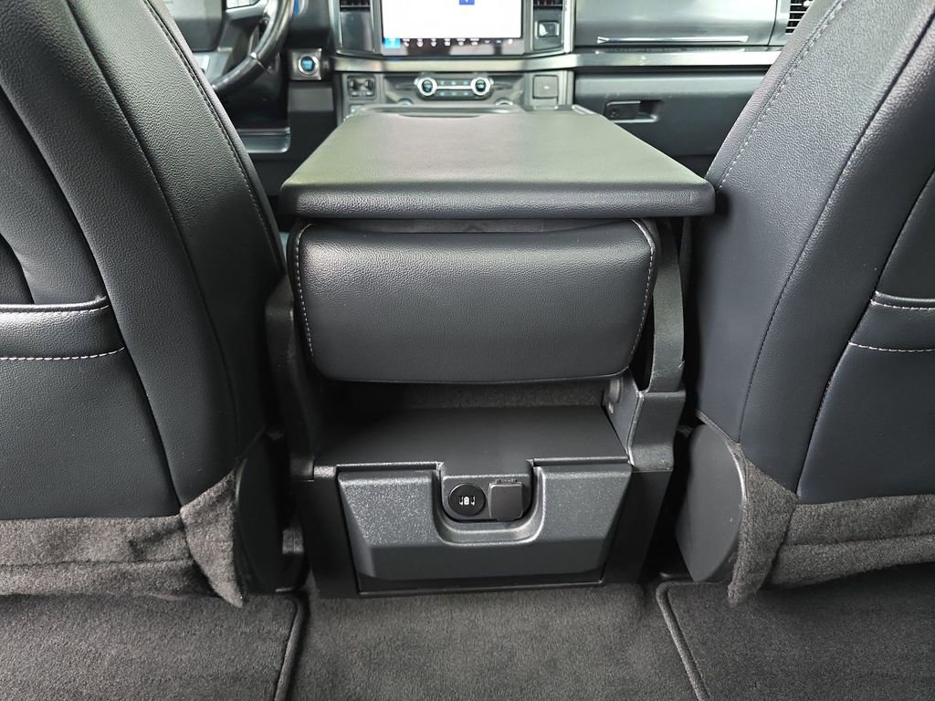 Used 2024 Ford F450 Lariat image 25