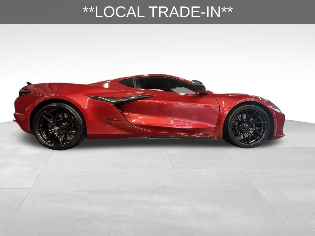 Used 2025 Chevrolet Corvette Z06 image 4