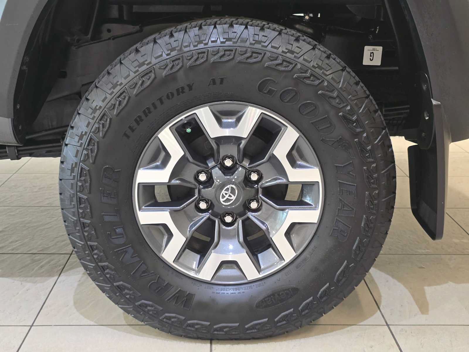 Certified 2023 Toyota Tacoma TRD Off-Road w/ TRD Premium Off Road Package AWD/4WD image 8