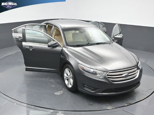 Used 2015 Ford Taurus SEL w/ Equipment Group 201A FWD image 25
