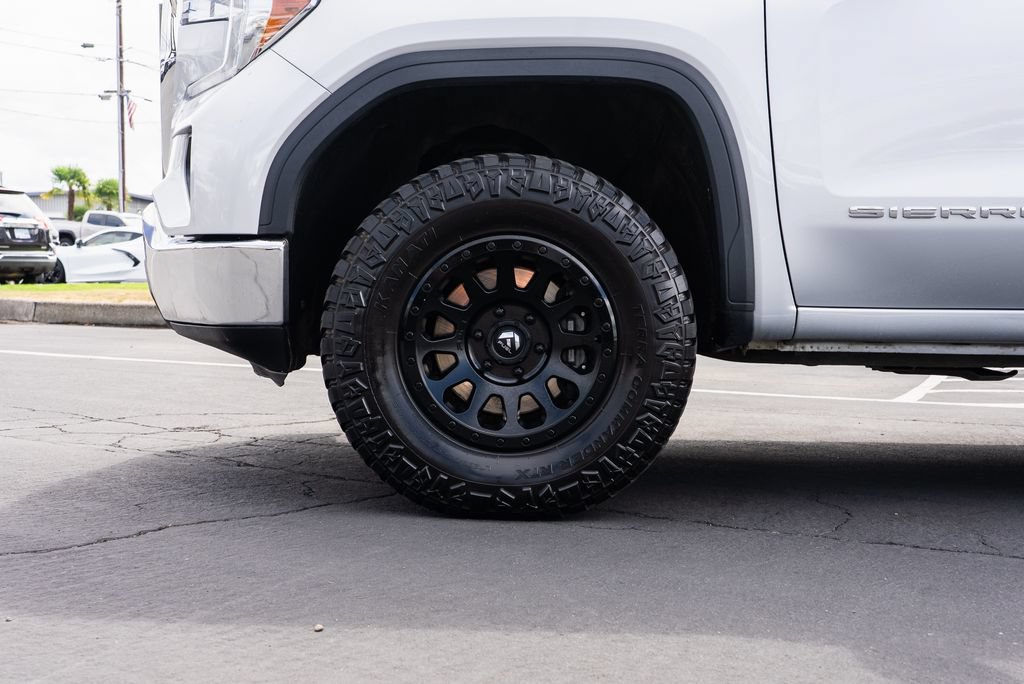 Used 2020 GMC Sierra 1500 SLE w/ X31 Off-Road Package AWD/4WD image 7