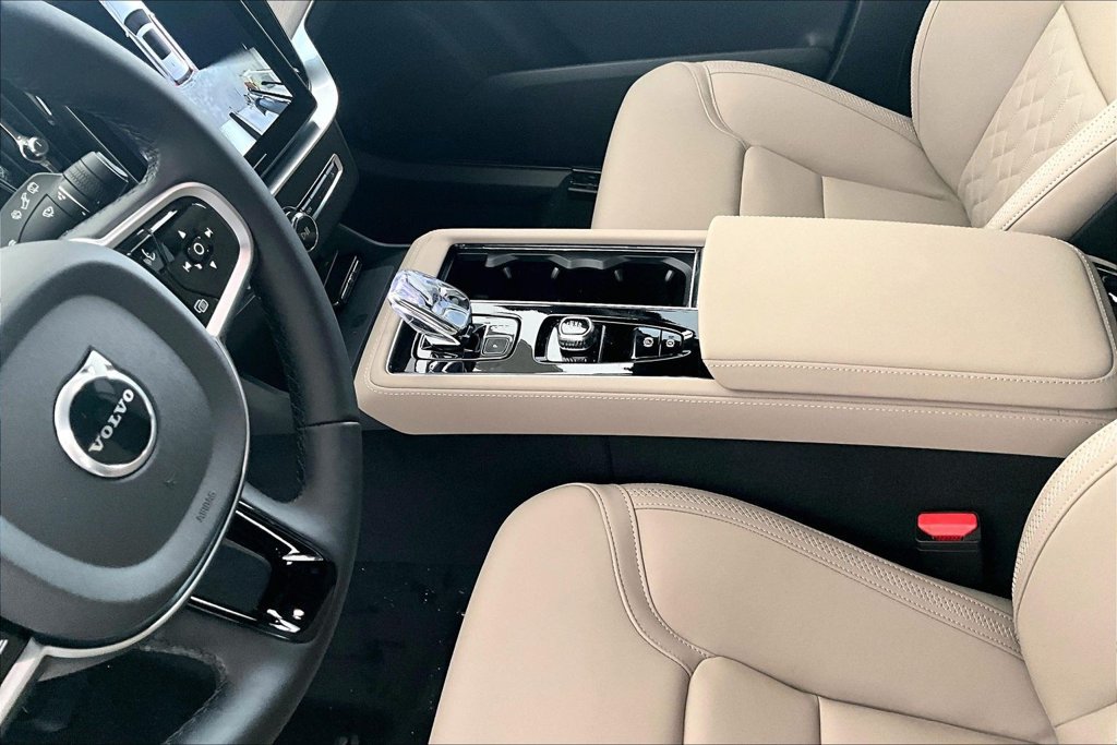 New 2026 Volvo XC90 T8 Plus w/ Protection Package Premier AWD/4WD image 25