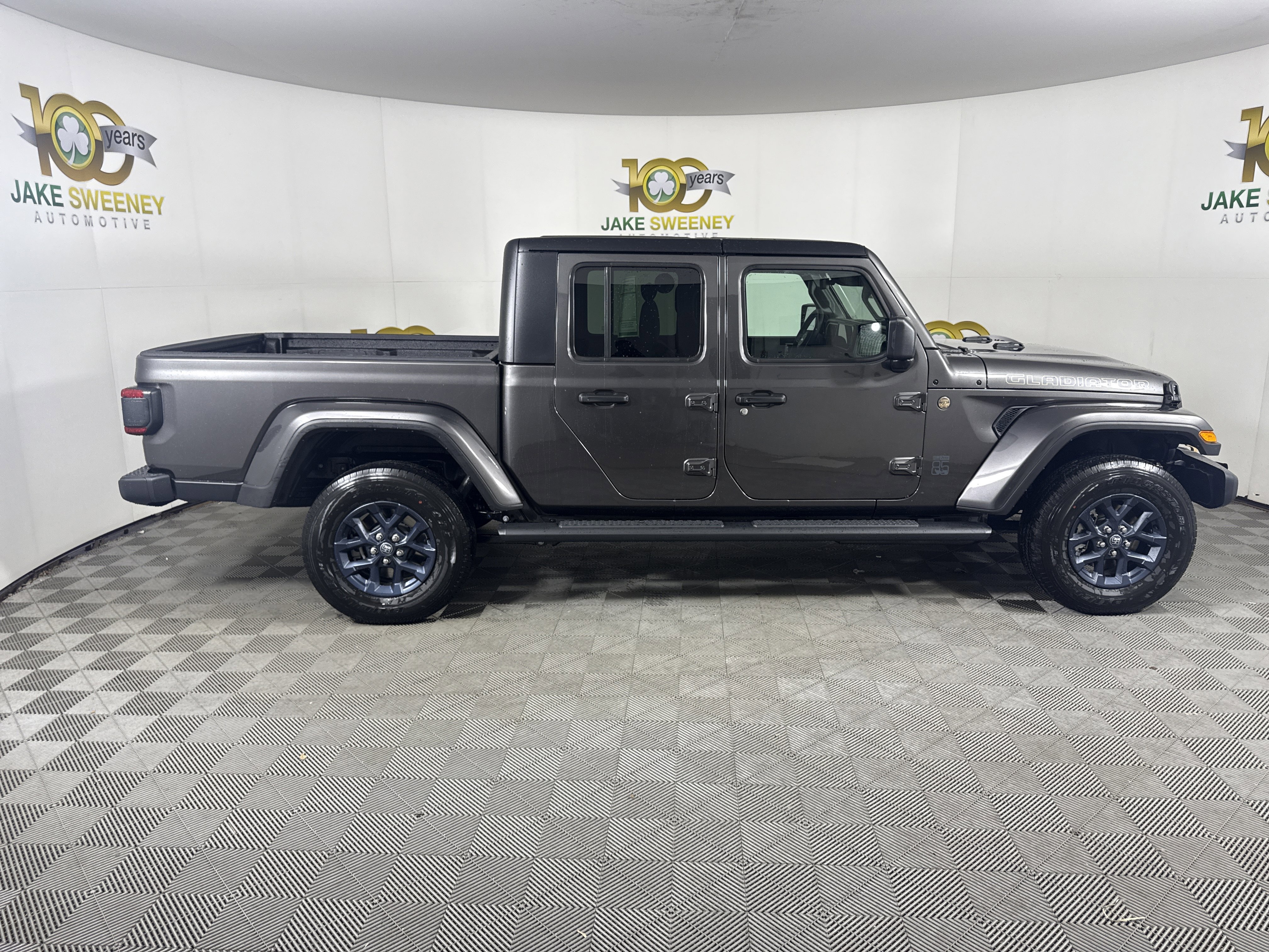 New 2026 Jeep Gladiator Sport AWD/4WD image 11
