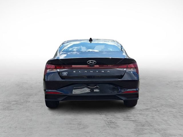 Used 2023 Hyundai Elantra SEL w/ Convenience Package FWD image 5