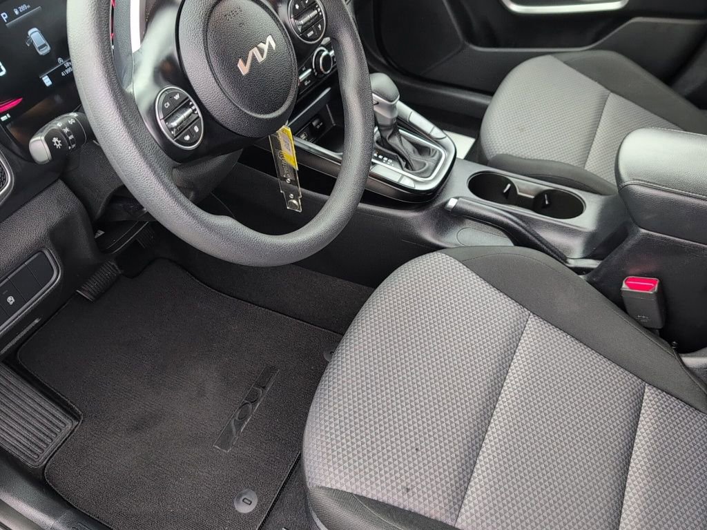 Used 2024 Kia Soul LX w/ Option Group 015 image 15