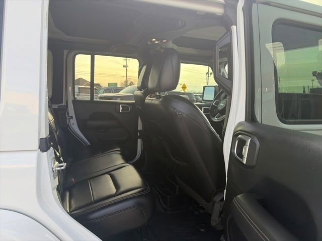 Used 2018 Jeep Wrangler Unlimited Sahara w/ Quick Order Package 24M Moab AWD/4WD image 45