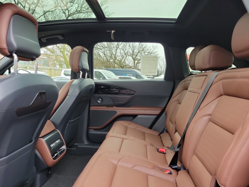 New 2026 Lincoln Nautilus Reserve image 13