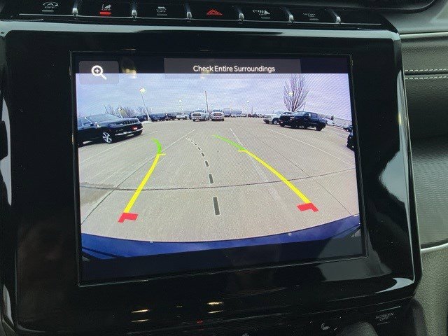 Certified 2023 Jeep Grand Cherokee Laredo w/ Luxury Tech Group I image 16