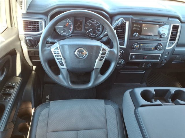 Used 2017 Nissan Titan S AWD/4WD image 11