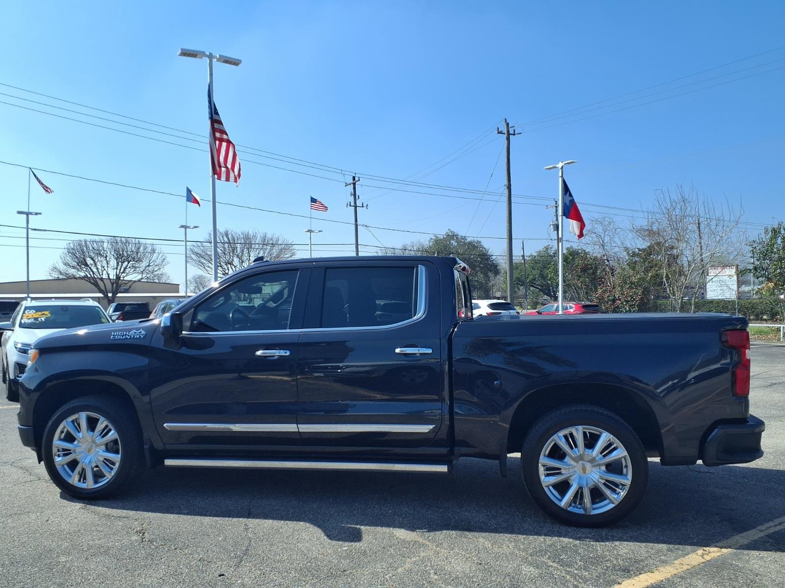 Used 2022 Chevrolet Silverado 1500 High Country w/ High Country Premium Package image 24