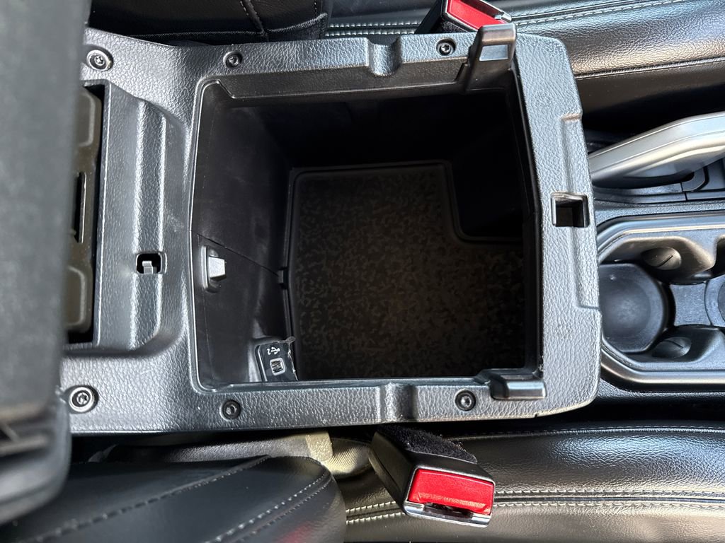 Used 2022 Jeep Wrangler Unlimited Sahara w/ Cold Weather Group image 16