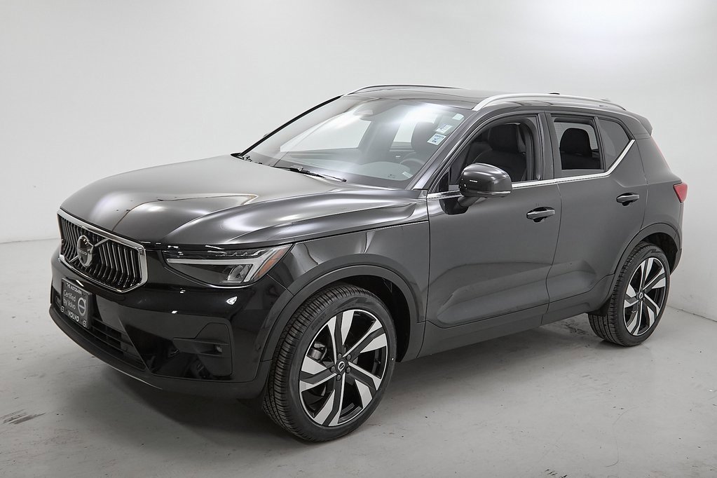 Certified 2024 Volvo XC40 B5 Plus w/ Protection Package Premier image 6