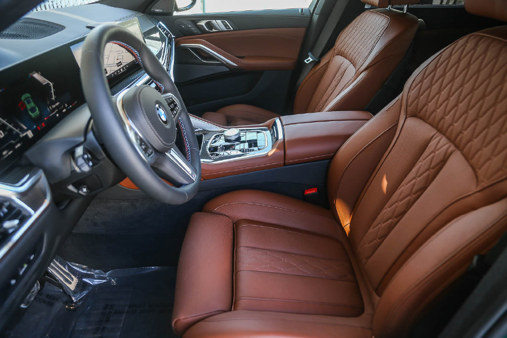 Used 2026 BMW X6 M60i AWD/4WD image 14