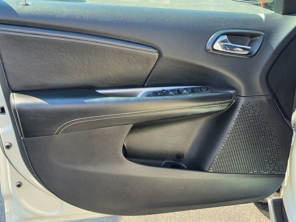 Used 2019 Dodge Journey Crossroad FWD image 12