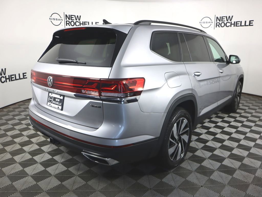 Used 2024 Volkswagen Atlas SE image 5