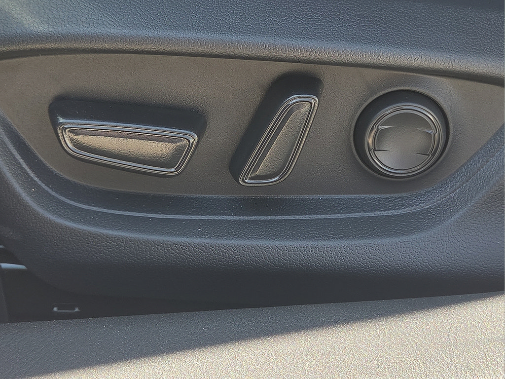 New 2026 Toyota Camry SE w/ Convenience Package FWD image 19