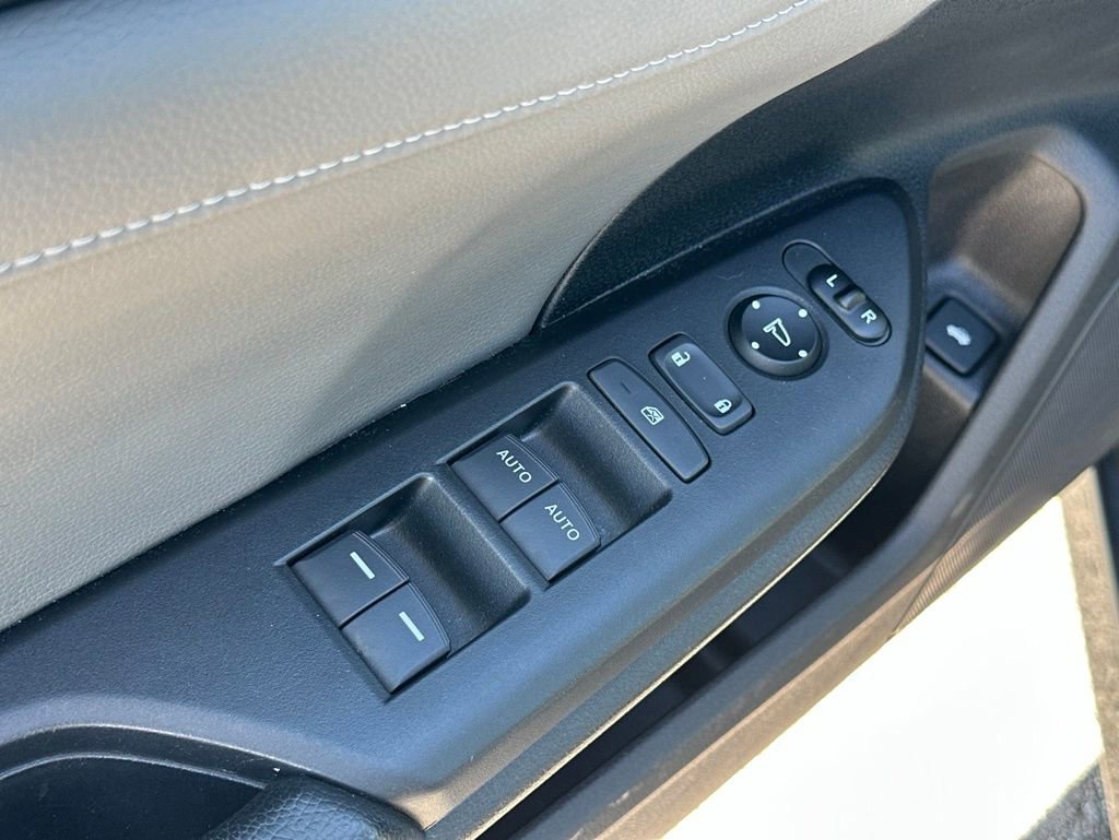 Used 2019 Honda Civic EX-L image 17