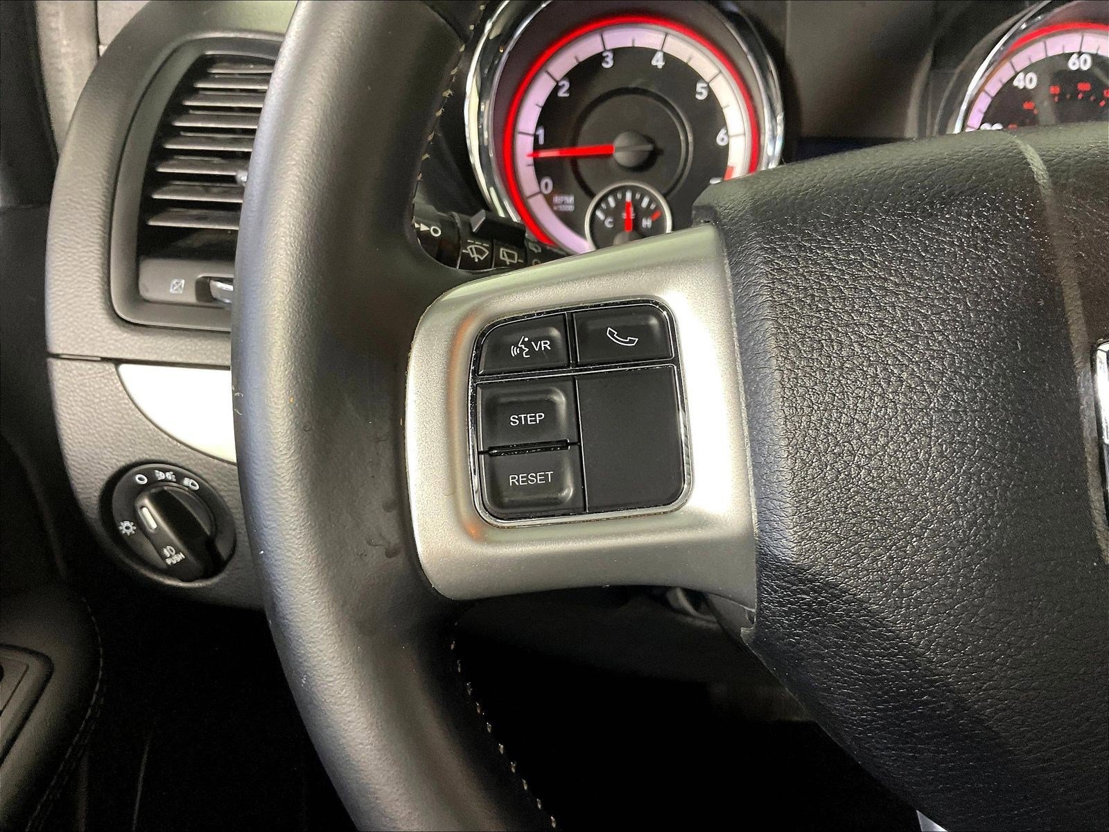 Used 2015 Dodge Grand Caravan SXT w/ Blacktop Package FWD image 12