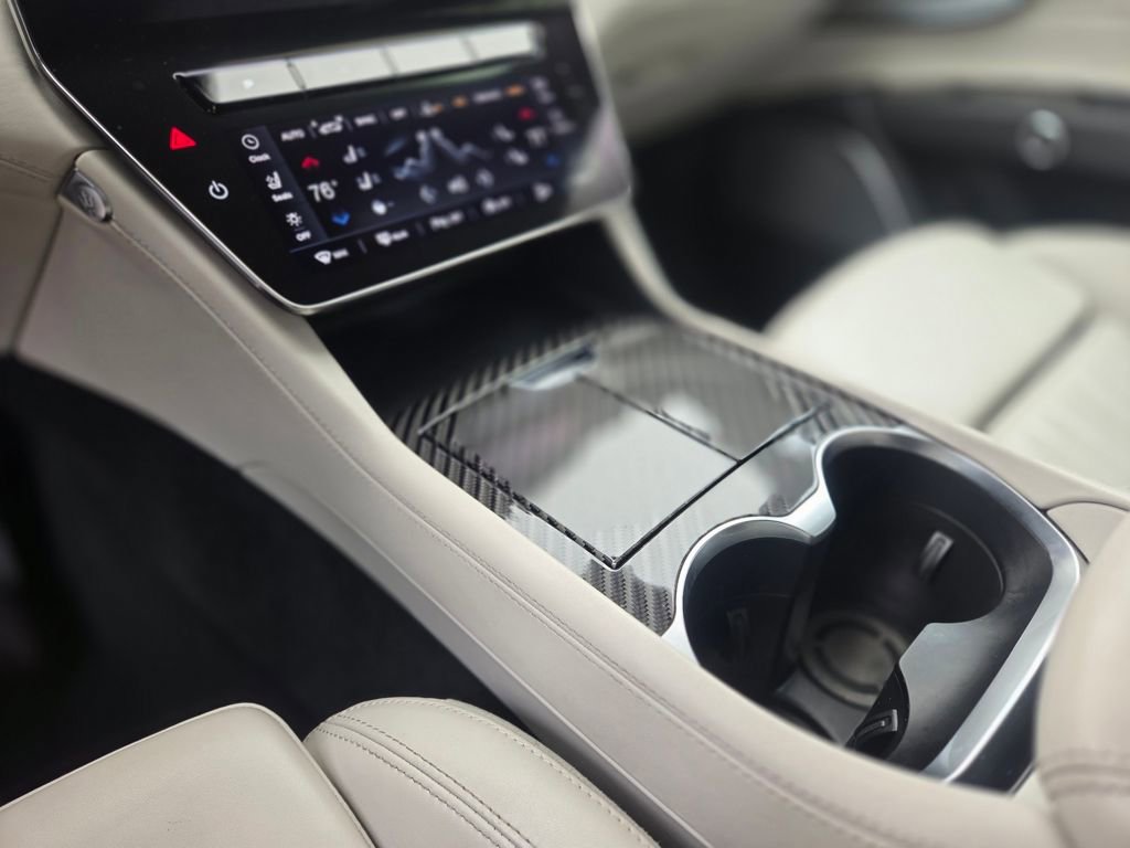 Used 2023 Maserati Grecale Modena image 16