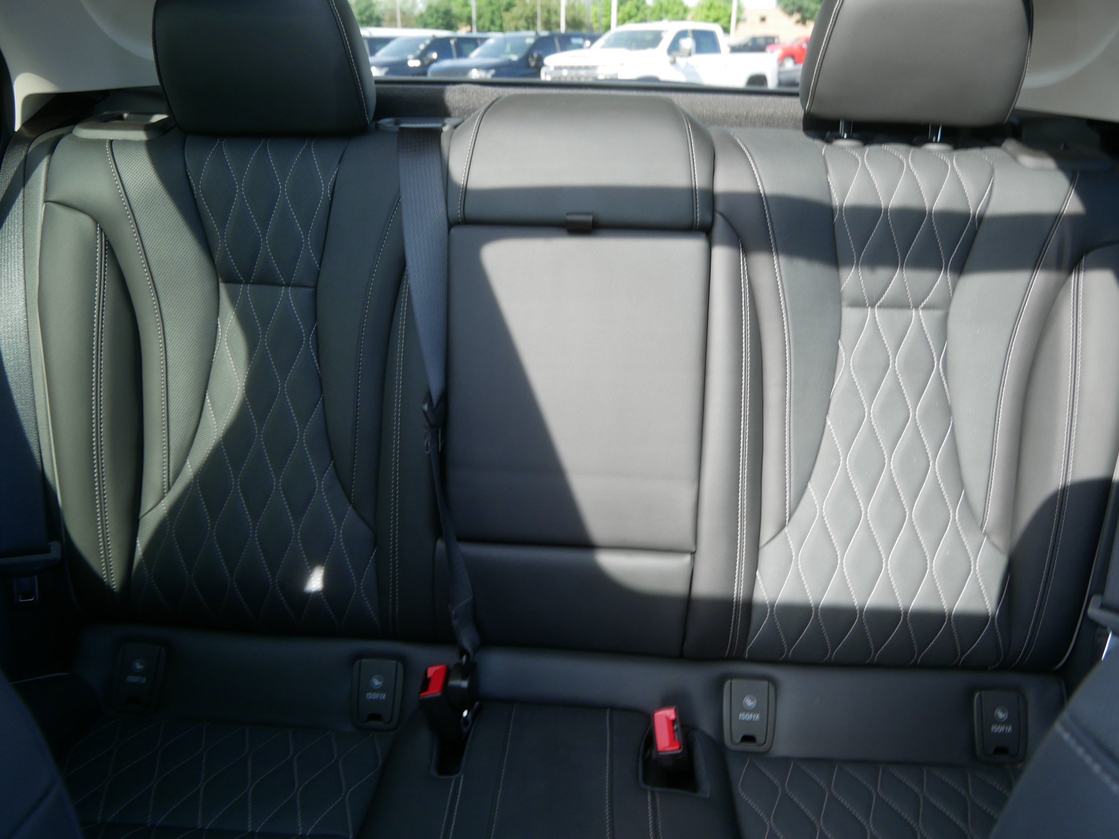 Used 2023 Buick Envision Avenir AWD/4WD image 13