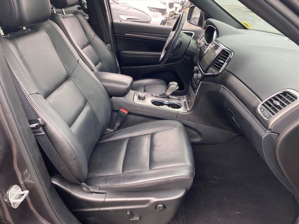 Used 2021 Jeep Grand Cherokee Limited AWD/4WD image 26