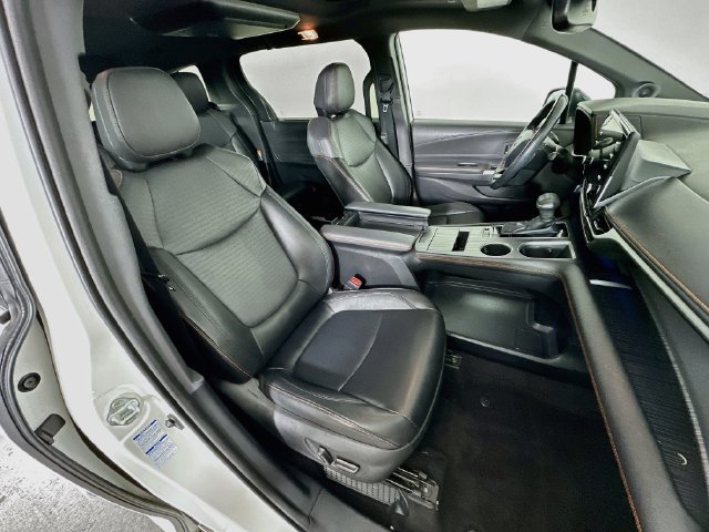 Used 2021 Toyota Sienna XSE w/ XSE Plus Package AWD/4WD image 8