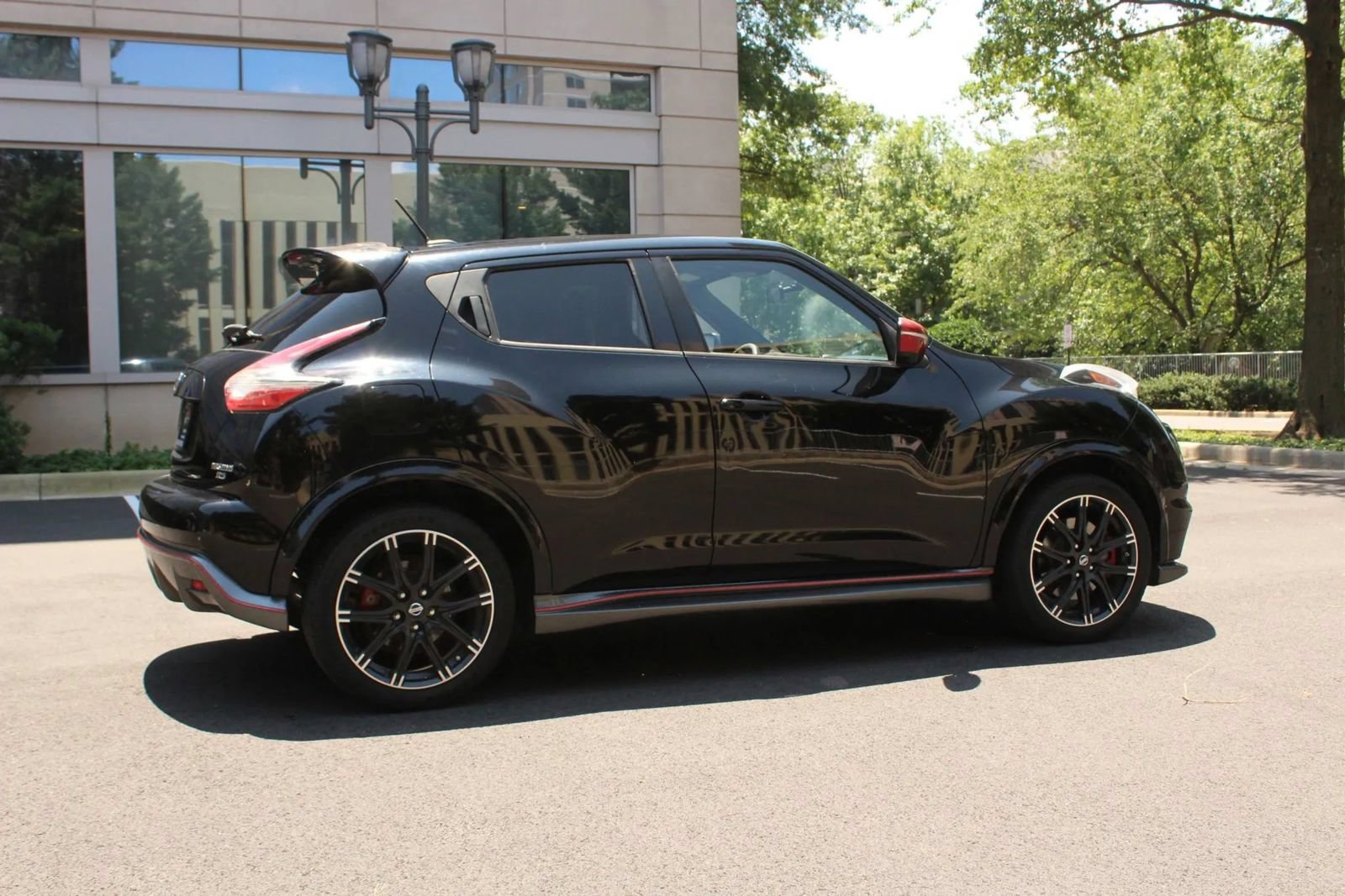 Used 2015 Nissan Juke NISMO RS w/ Interior Illumination Package AWD/4WD image 7