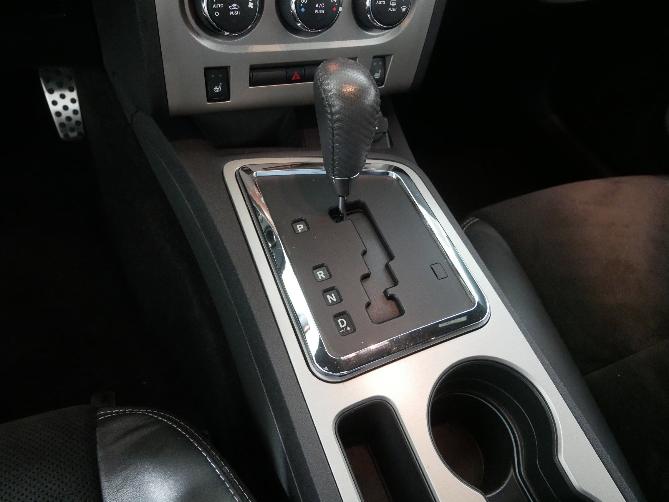 Used 2011 Dodge Challenger SRT8 w/ Green w/Envy Group image 24