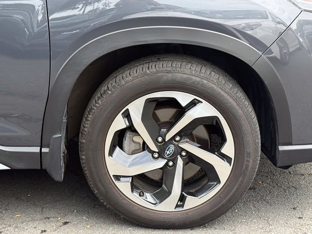 Certified 2023 Subaru Forester Touring AWD/4WD image 6