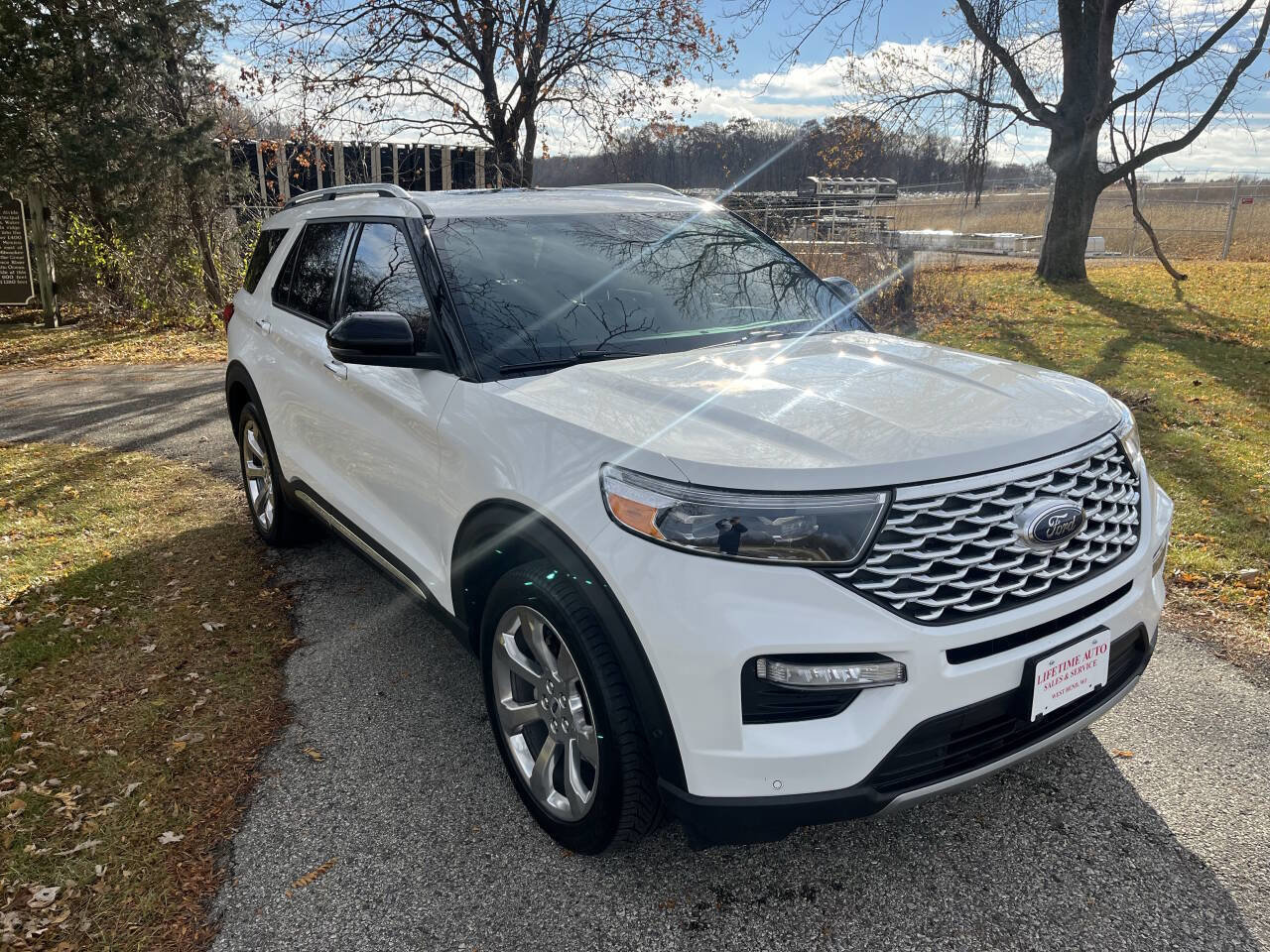 Used 2020 Ford Explorer Platinum image 7