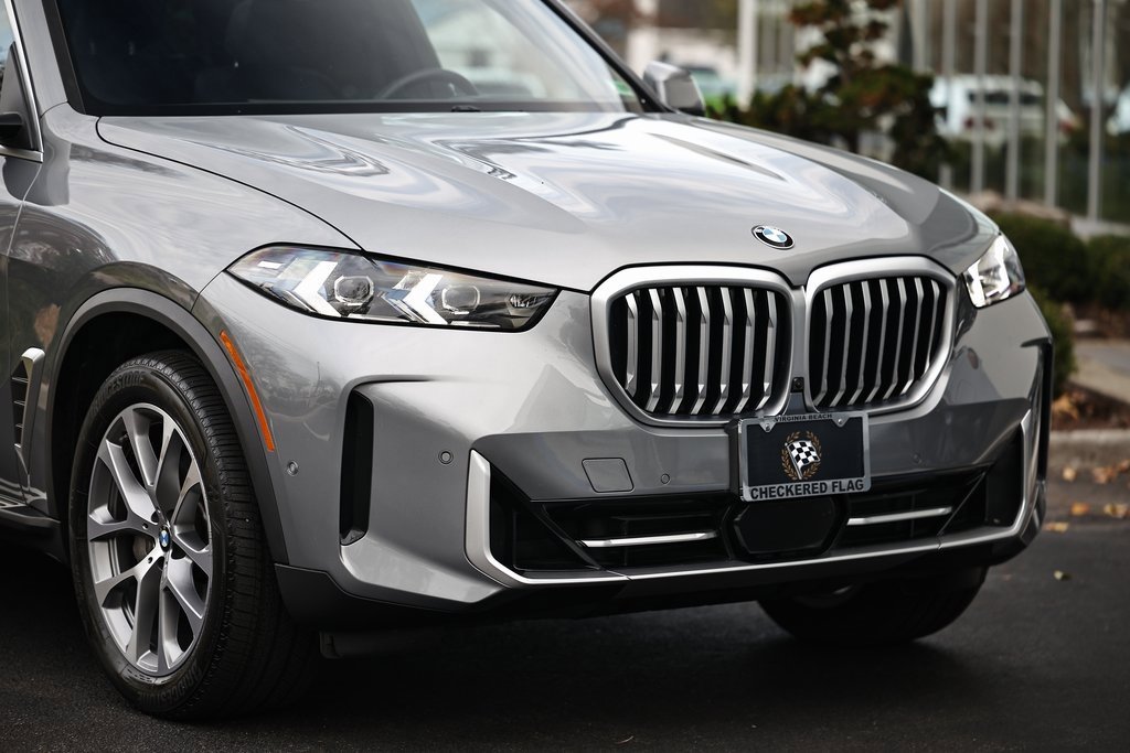 Used 2025 BMW X5 sDrive40i w/ Climate Comfort Package image 2
