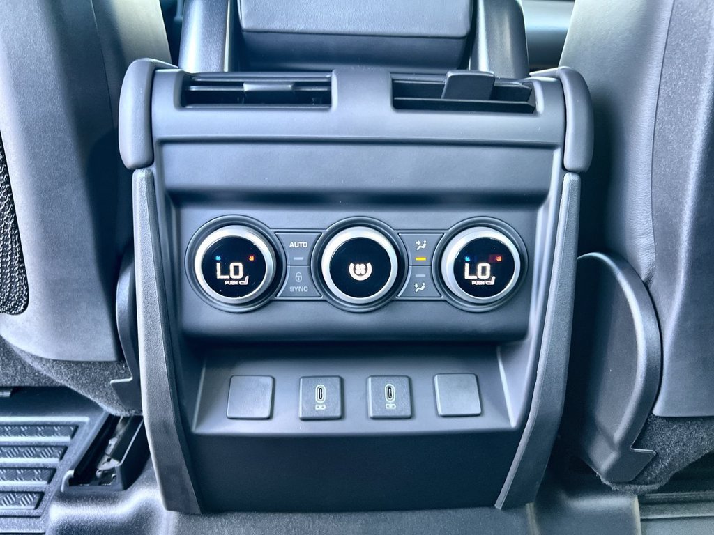 New 2026 Land Rover Defender 110 X-Dynamic SE AWD/4WD image 16